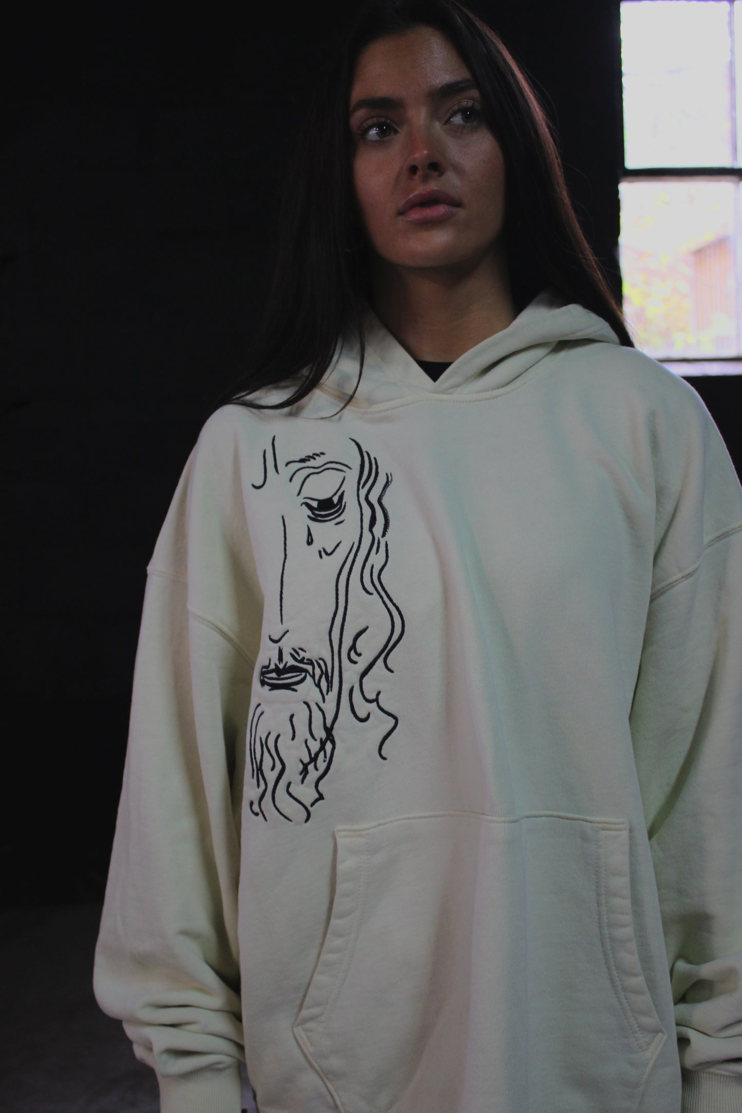 GRIEVED HOODIE / CREAM
